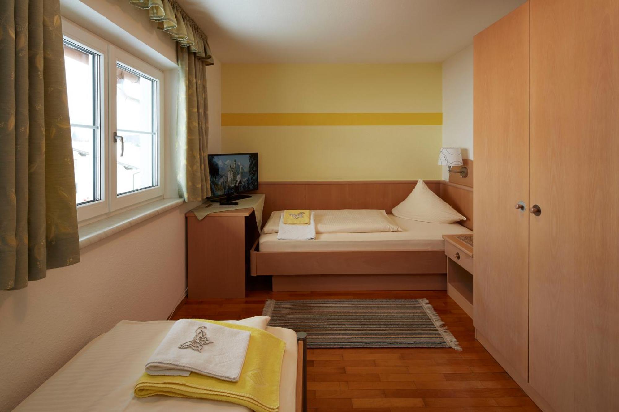 Alpenmotel Saeuling Pinswang Oda fotoğraf