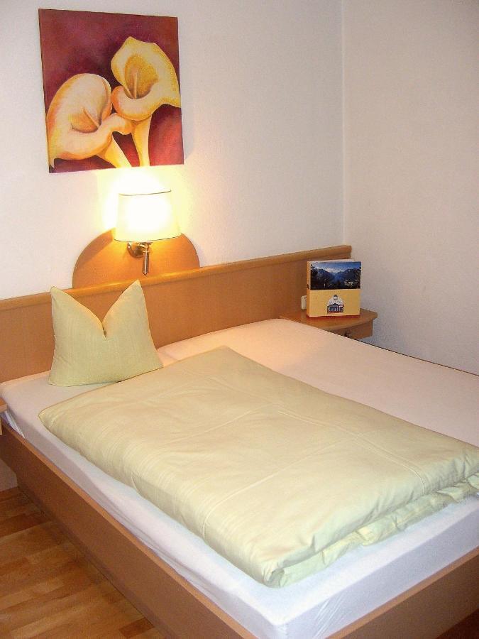 Alpenmotel Saeuling Pinswang Oda fotoğraf